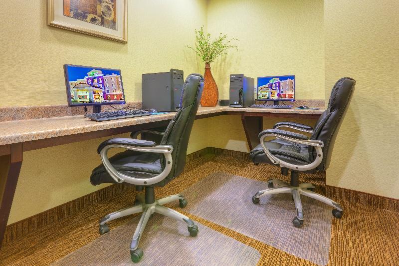Holiday Inn Express Hotel & Suites Byram By Ihg Exterior foto