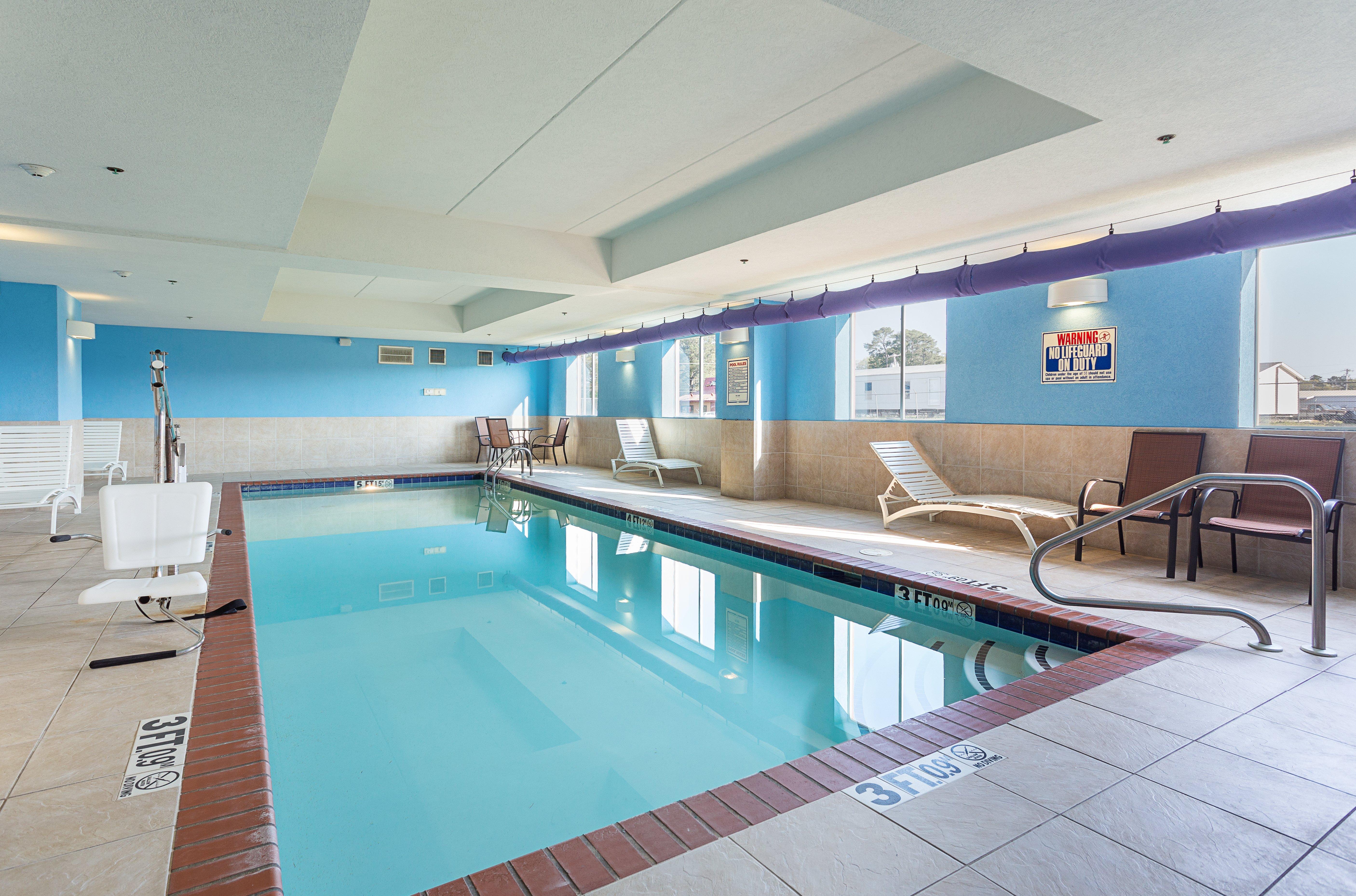 Holiday Inn Express Hotel & Suites Byram By Ihg Exterior foto