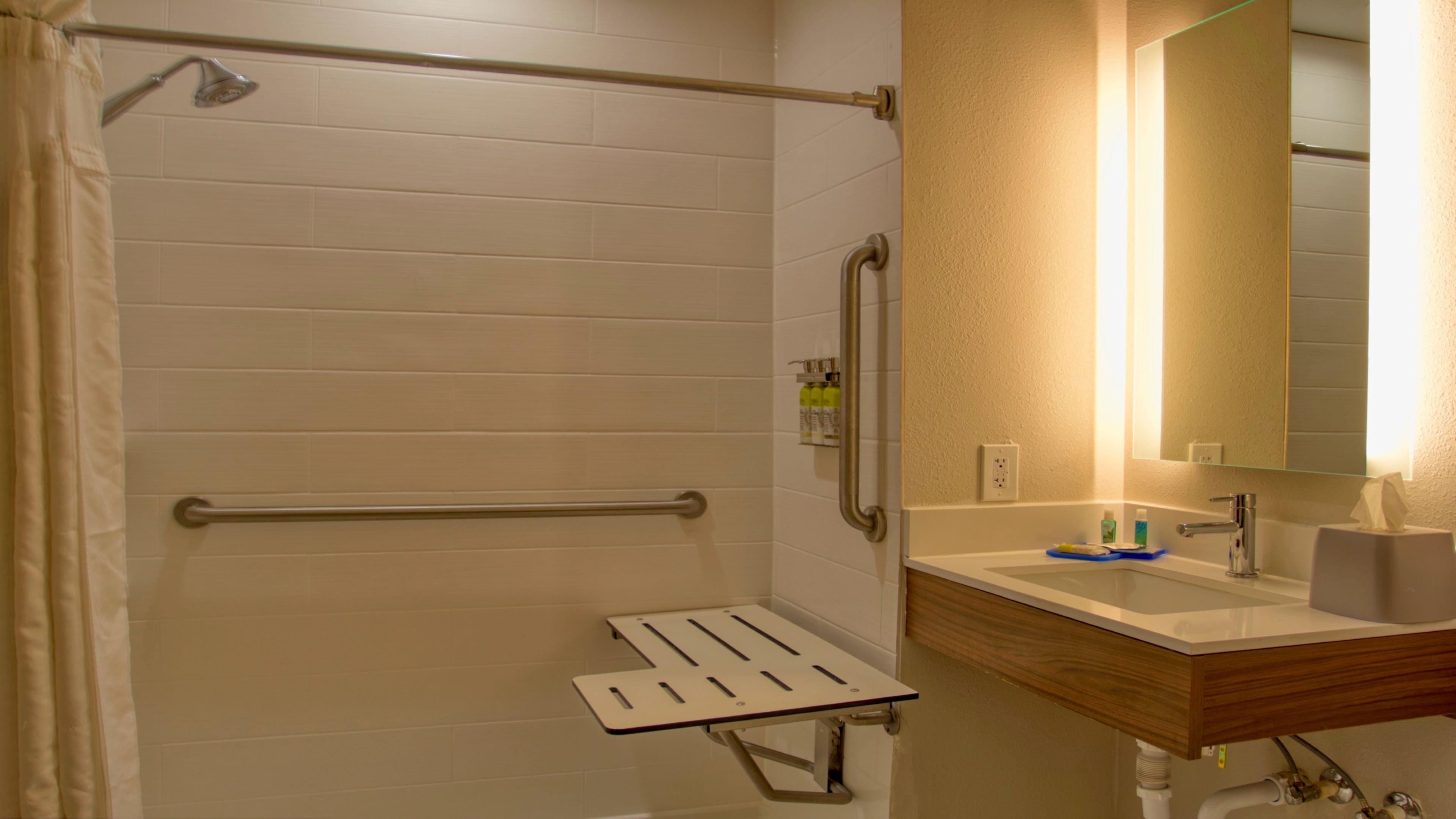 Holiday Inn Express Hotel & Suites Byram By Ihg Exterior foto