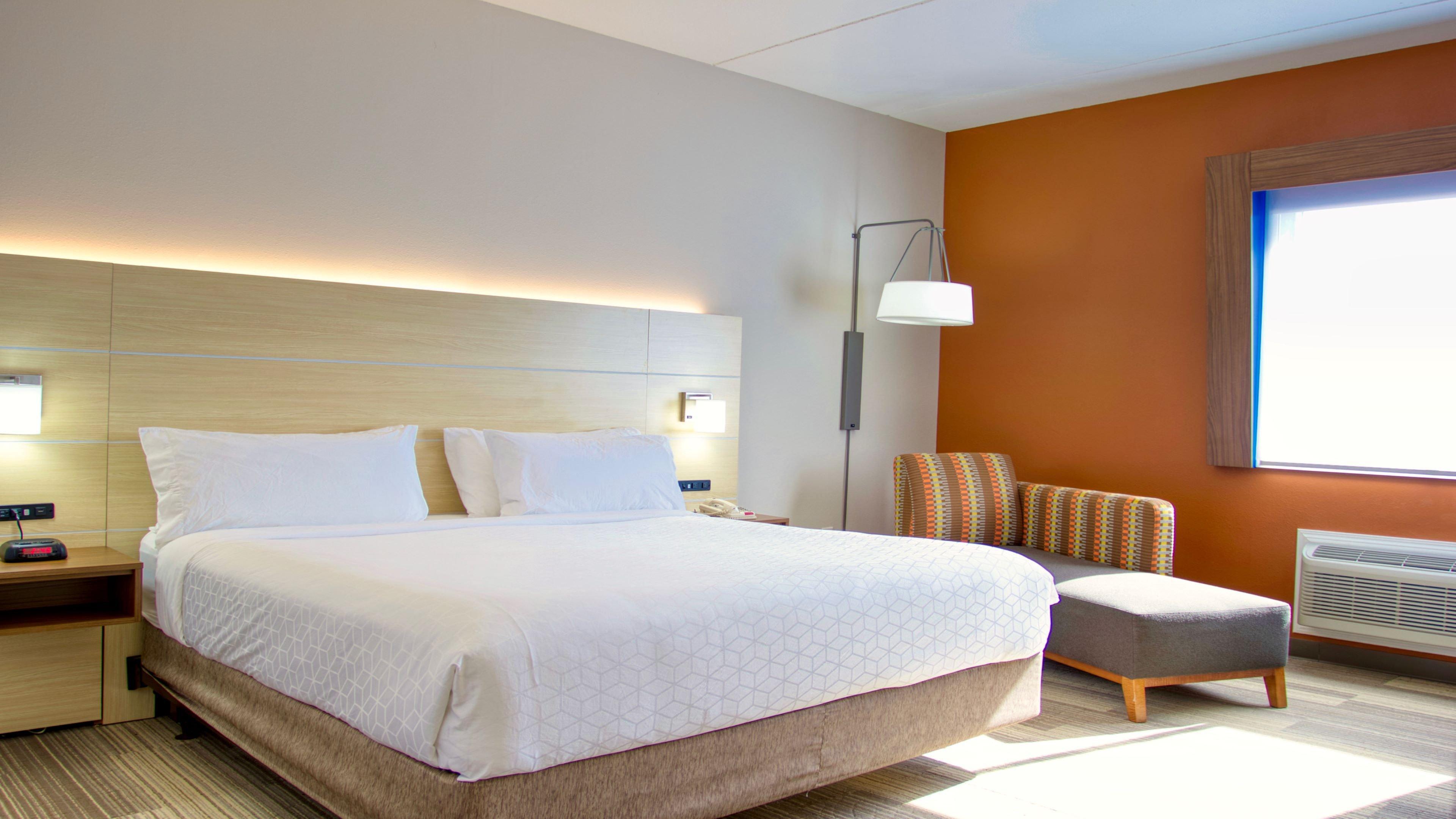 Holiday Inn Express Hotel & Suites Byram By Ihg Exterior foto