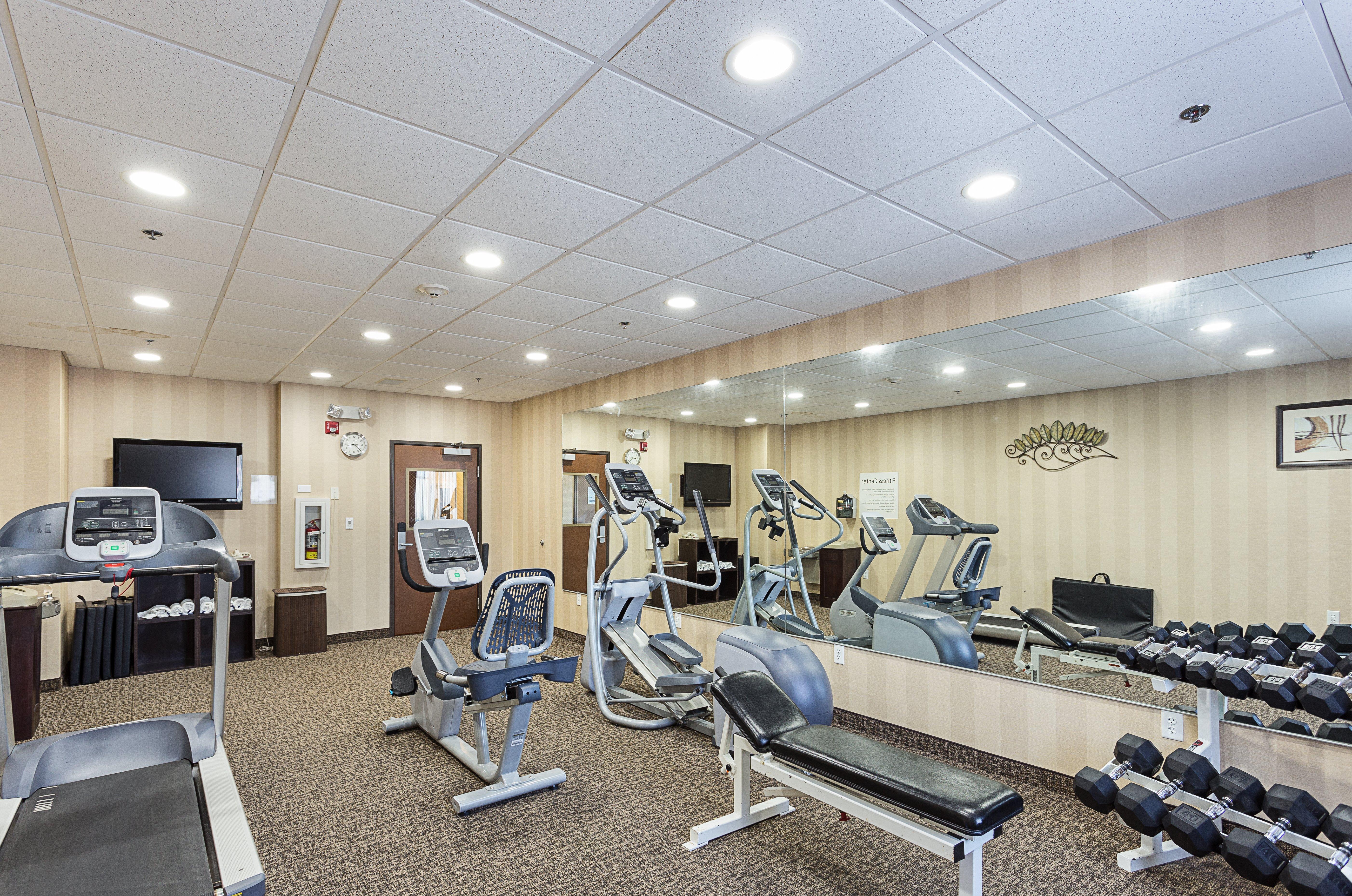 Holiday Inn Express Hotel & Suites Byram By Ihg Exterior foto
