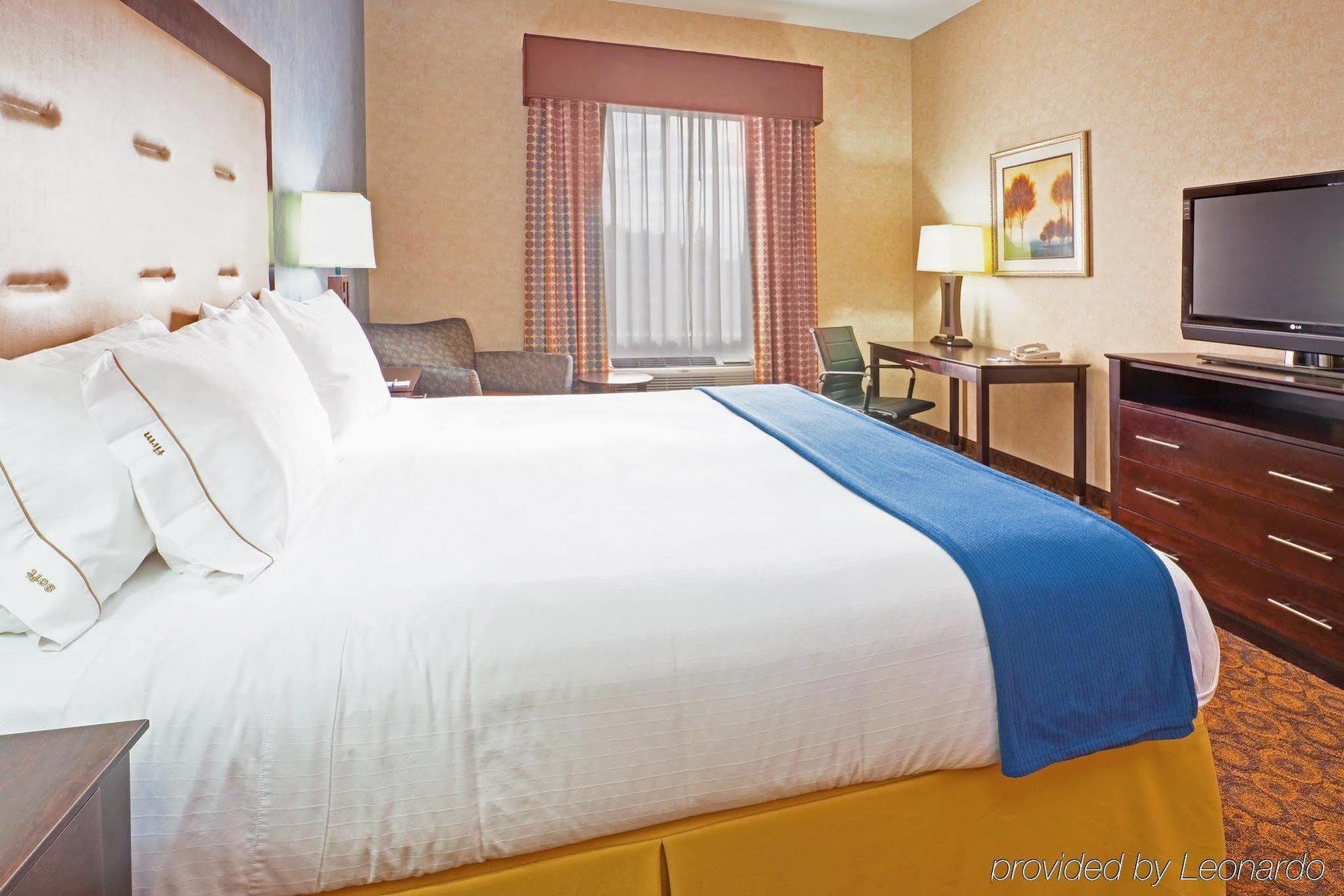 Holiday Inn Express Hotel & Suites Byram By Ihg Exterior foto